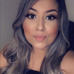 Meet your Posher, Monalissa